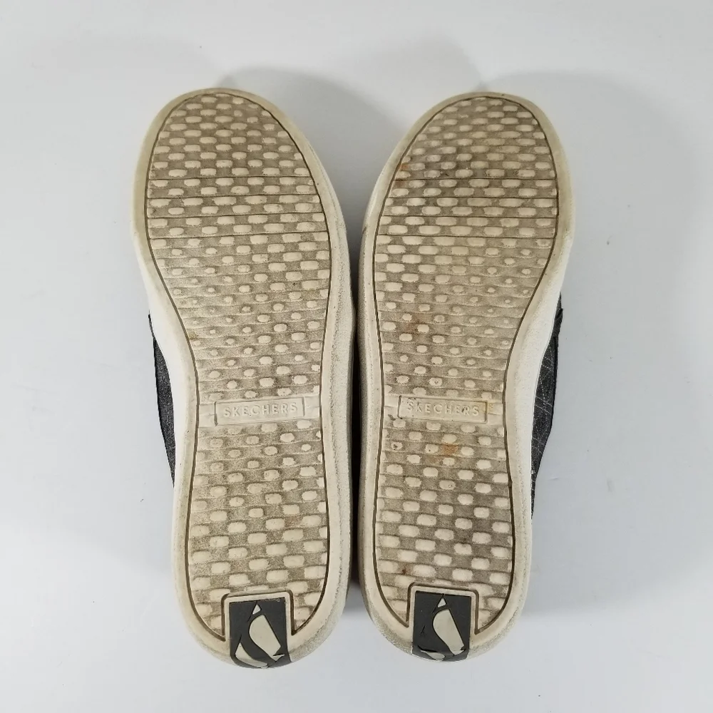 Skechers Goldie Metallic Shoes Women's 10 Slip On Memory Foam Silver Quilted